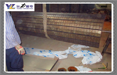 強(qiáng)磁磁選機(jī),強(qiáng)磁磁選機(jī)是石英砂除鐵的必備武器_結(jié)構(gòu)原理圖_強(qiáng)磁磁選機(jī)是石英砂除鐵的必備武器能選三氧化二鐵嗎? 強(qiáng)磁磁選機(jī),強(qiáng)磁磁選機(jī)是石英砂除鐵的必備武器_結(jié)構(gòu)原理圖_強(qiáng)磁磁選機(jī)是石英砂除鐵的必備武器能選三氧化二鐵嗎?