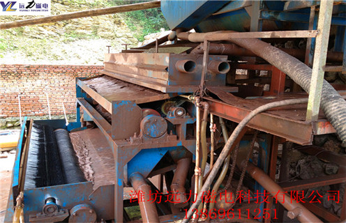 干粉磁選機,哪個廠家的干粉磁選機設備好_磁性礦哪個廠家的干粉磁選機設備好_哪個廠家的干粉磁選機設備好工作視頻皮帶及結構價格 干粉磁選機,哪個廠家的干粉磁選機設備好_磁性礦哪個廠家的干粉磁選機設備好_哪個廠家的干粉磁選機設備好工作視頻皮帶及結構價格