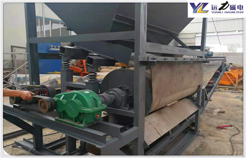 輥壓磁選機，水泥輥壓磁選機廠家不斷追求卓越生產(chǎn)_單傳動輥壓磁選機價格呈上升趨勢磁場一般為多少_磁塊如何排列