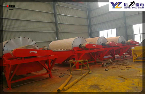 永磁磁選機(jī),云南永磁式磁選機(jī)廠家_云南永磁式磁選機(jī)廠家教你如何選擇設(shè)備 永磁磁選機(jī),云南永磁式磁選機(jī)廠家_云南永磁式磁選機(jī)廠家教你如何選擇設(shè)備