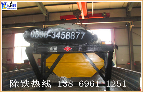 .ct永磁筒式磁選機(jī)參數(shù)一 濕式永磁筒式磁選機(jī)作為分離設(shè)備的不斷發(fā)展的結(jié)果可以提供一個(gè)完整的技術(shù),采礦及礦產(chǎn)行業(yè)的磁性濕分離. 2.ct永磁筒式磁選機(jī)參數(shù)二 產(chǎn)品型號(hào)和尺寸提供的濕式永磁磁選機(jī)尺寸的直徑,1200毫米和916毫米的長(zhǎng)度可達(dá)3000毫米.三種基本的分隔設(shè)計(jì)可用于分選,粗加工和精加工/清潔應(yīng)用.每種類型可以提供在單一的感光鼓或多個(gè)鼓燧巖或磁鐵礦階段,以及用于恢復(fù)密介質(zhì)中的磁介質(zhì)植物. 3.ct永磁筒式磁選機(jī)參數(shù)三 濕式永磁筒式磁選機(jī)在固定的磁軛是一個(gè)組件,鍶-鐵素體永久陶瓷磁鐵.旋轉(zhuǎn)滾筒可與可選的橡膠或不銹鋼蓋.磁通模式會(huì)匹配以獲得最佳性能的容器配置.濕磁分離器直徑916×300毫米,是916系列中最小的滿量分隔,主要用于工業(yè)試驗(yàn).分離器可交付并發(fā),逆流和反旋轉(zhuǎn)版本.實(shí)驗(yàn)室使用的濕式永磁筒式磁選機(jī)磁場(chǎng)尺寸直徑600 x 285毫米和直徑.200×100毫米,適合于間歇或連續(xù)的測(cè)試.